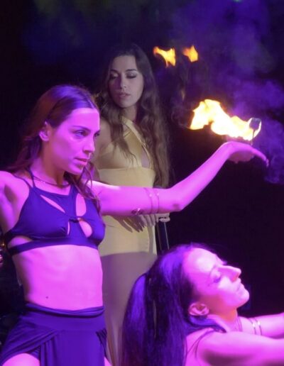 Performers 17 agenzia booking artisti per eventi - artiste fuoco