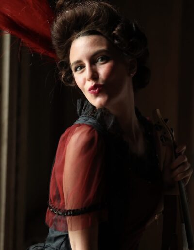 Performers 5 agenzia booking artisti per eventi - violinista